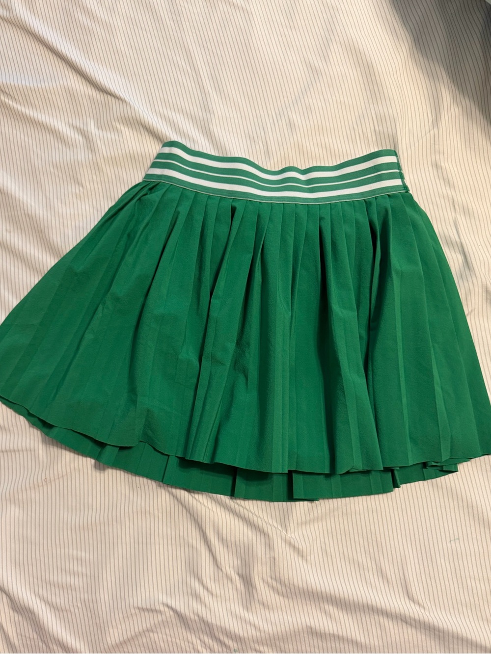 Beyond Yoga If You Pleats Tipped Elastic Mini Skirt Skort, home court green, XS - Picture 6 of 13